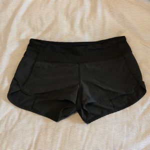 LuLu lemon speed up short 2.5”
